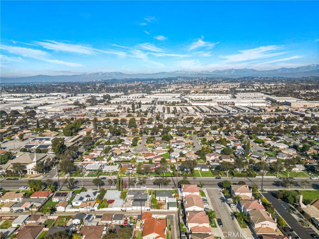 MLS #OC25278024 image #35