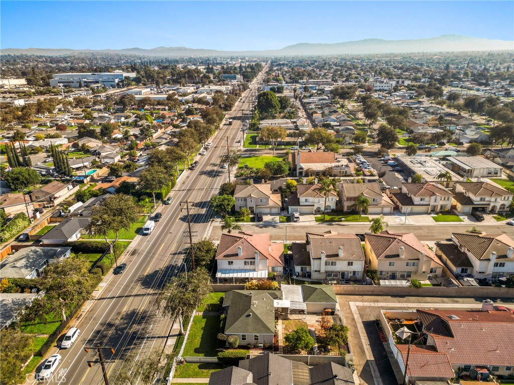 MLS #OC25278024 image #38