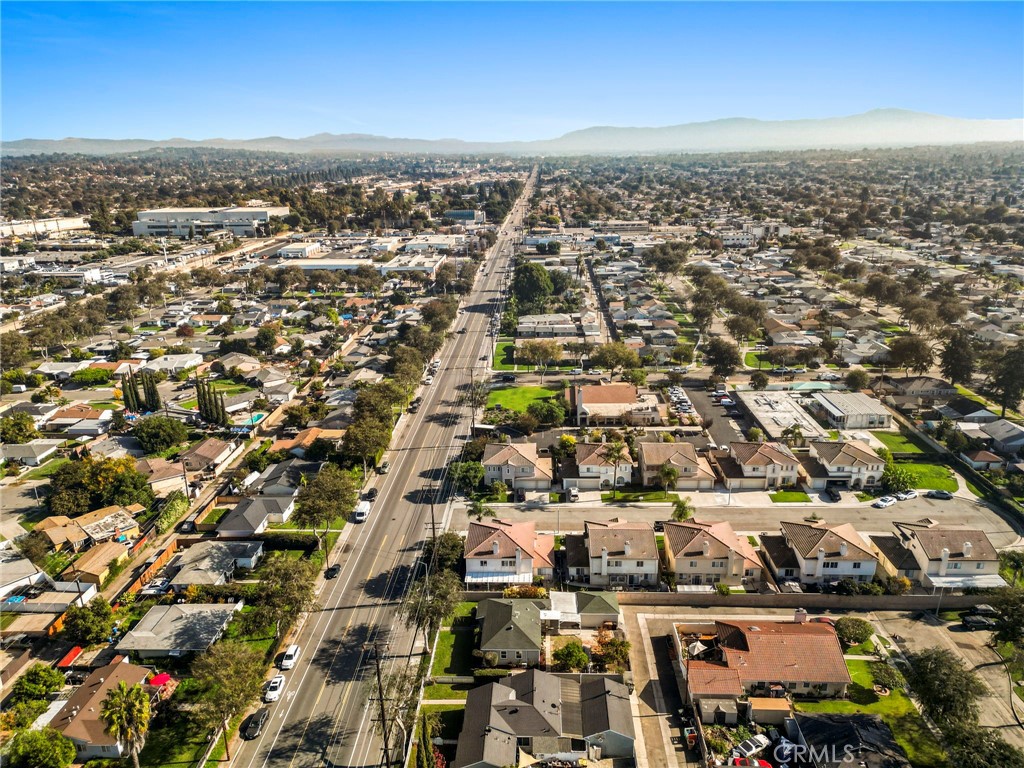 MLS #OC25278024 image #39