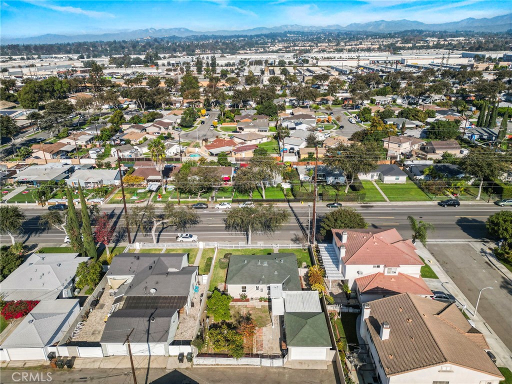 MLS #OC25278024 image #40