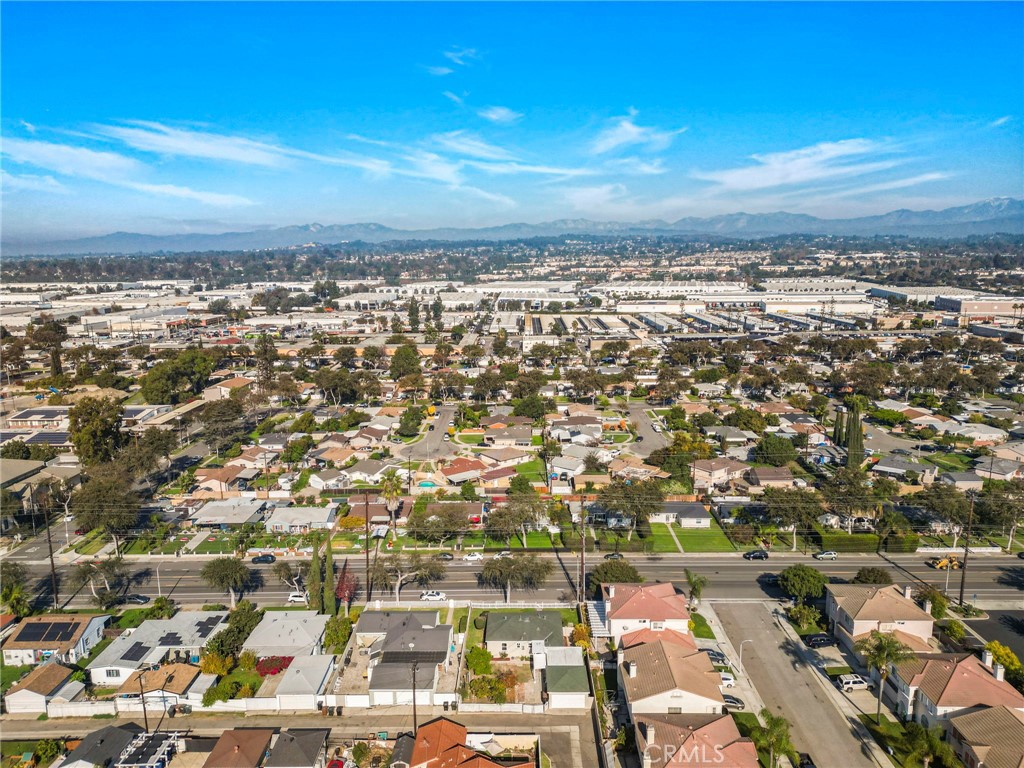 MLS #OC25278024 image #44