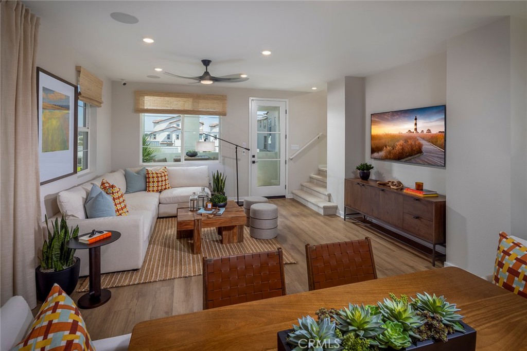 MLS #OC25278228 image #7