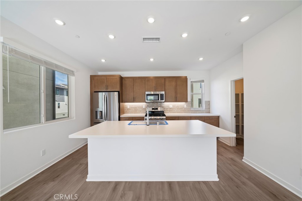 MLS #OC25278263 image #4