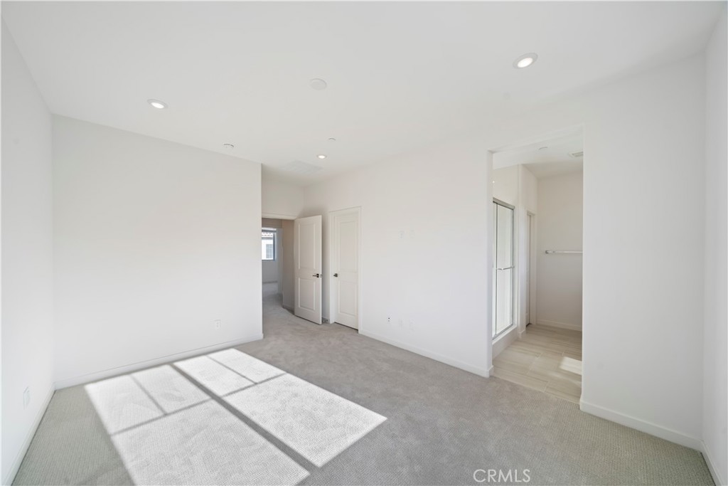 MLS #OC25278263 image #9