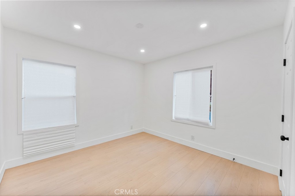 MLS #OC25278366 image #11