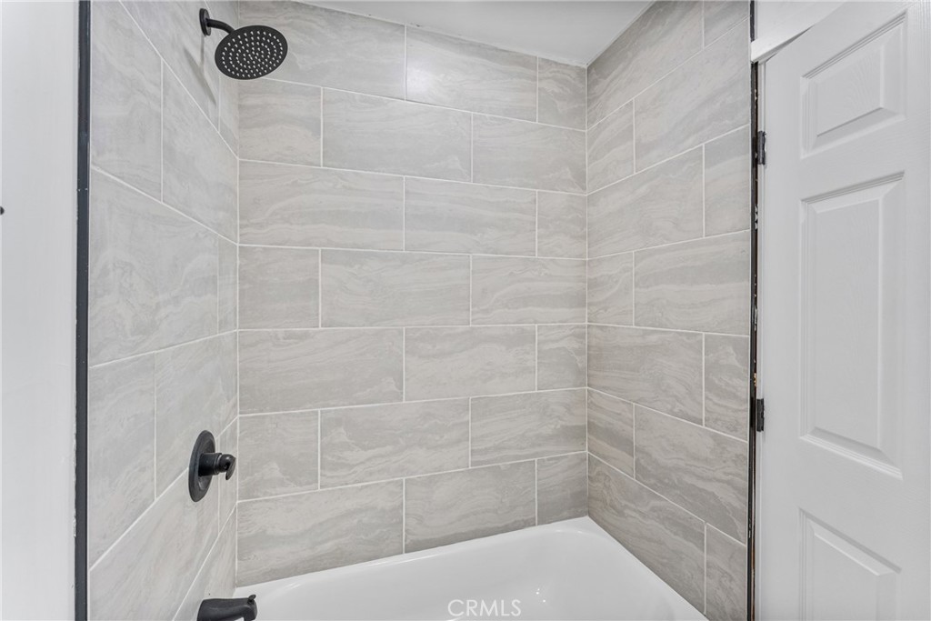 MLS #OC25278366 image #14