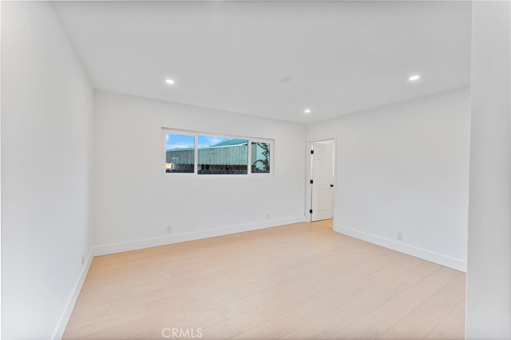 MLS #OC25278366 image #15