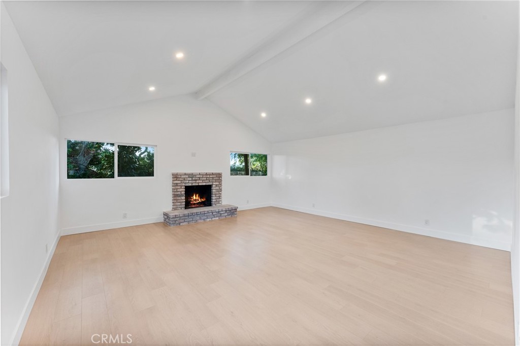 MLS #OC25278366 image #19