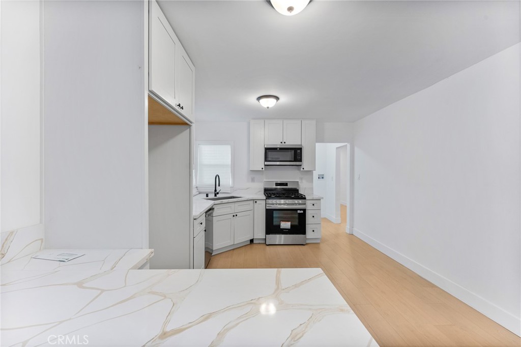 MLS #OC25278366 image #4