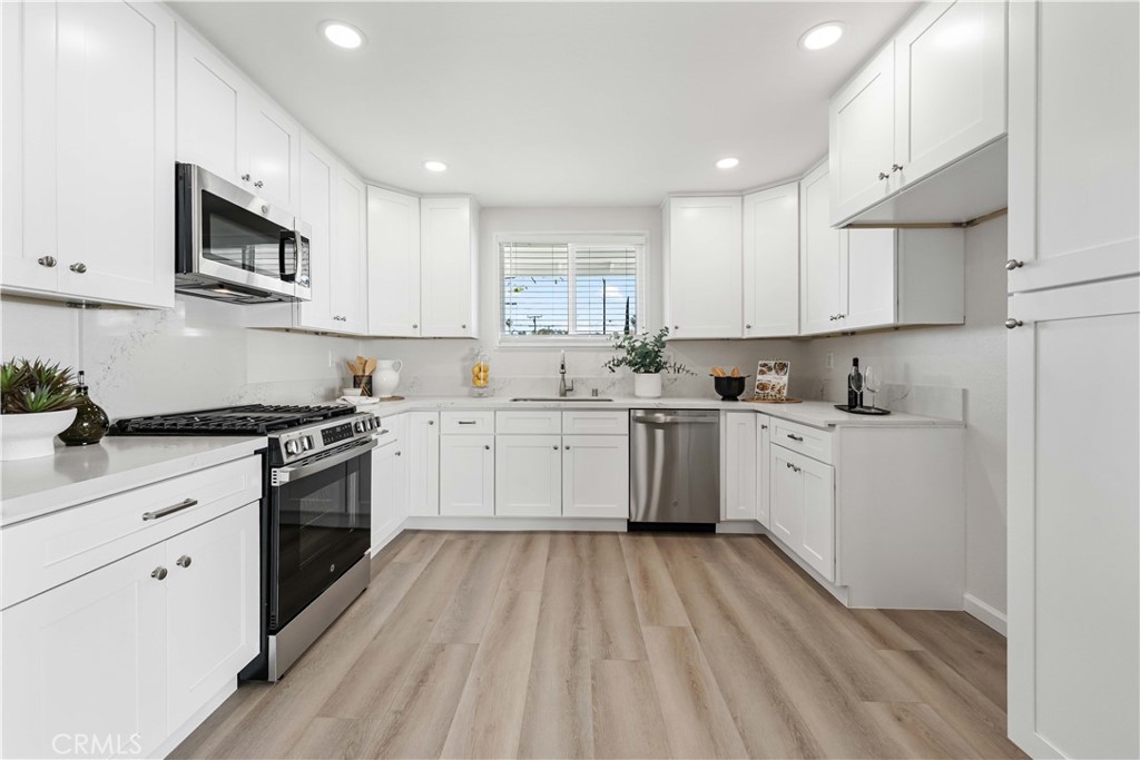 MLS #OC25278376 image #11