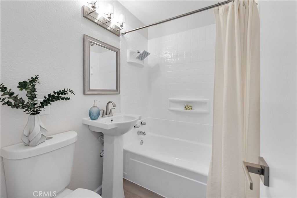 MLS #OC25278376 image #22