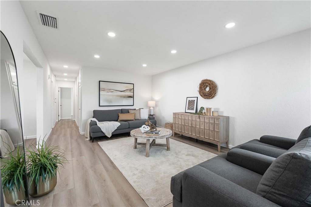 MLS #OC25278376 image #8