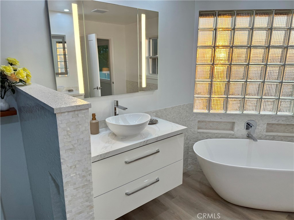 MLS #OC25278379 image #16