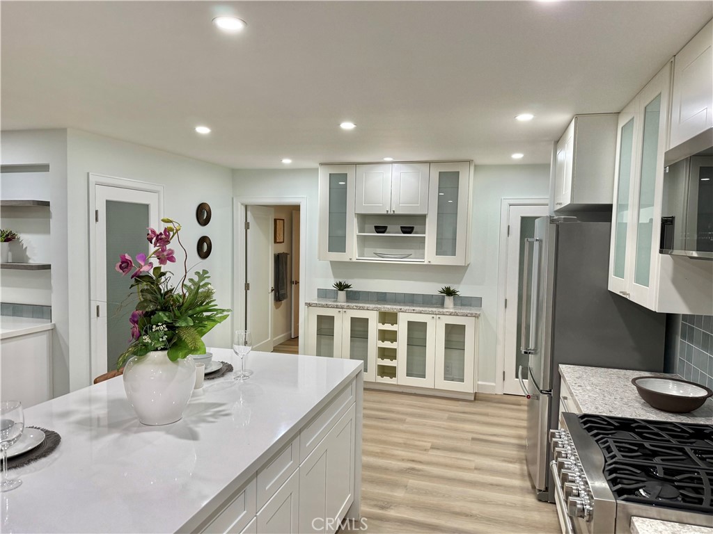 MLS #OC25278379 image #5