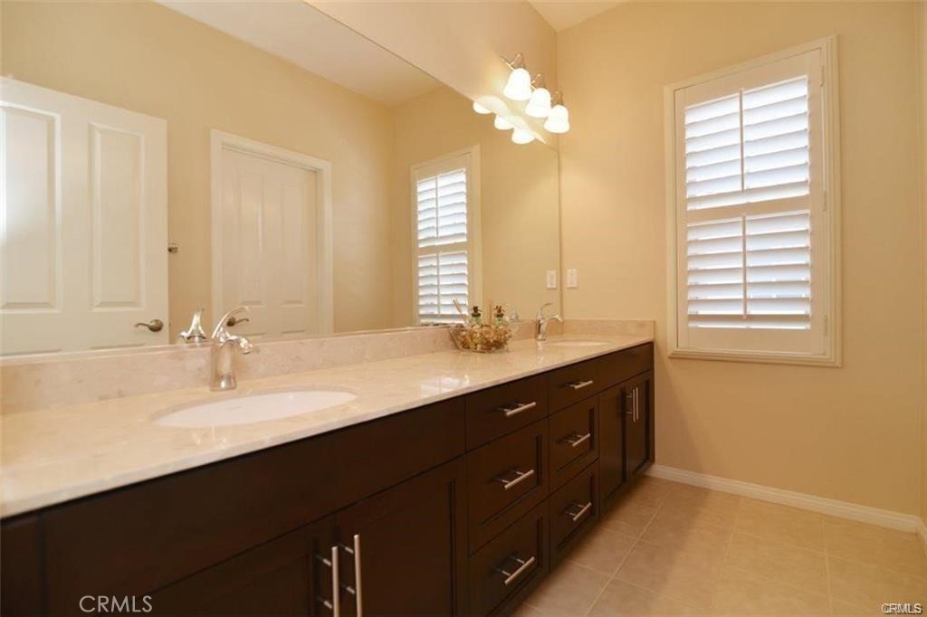 MLS #OC25278409 image #9