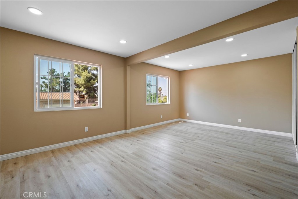 MLS #OC25278413 image #16