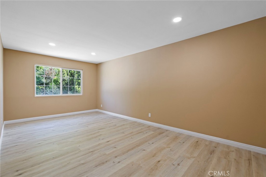 MLS #OC25278413 image #27