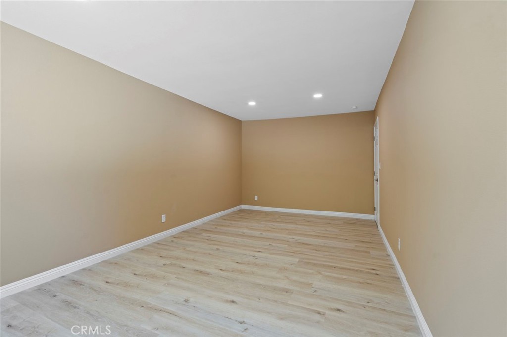 MLS #OC25278413 image #29