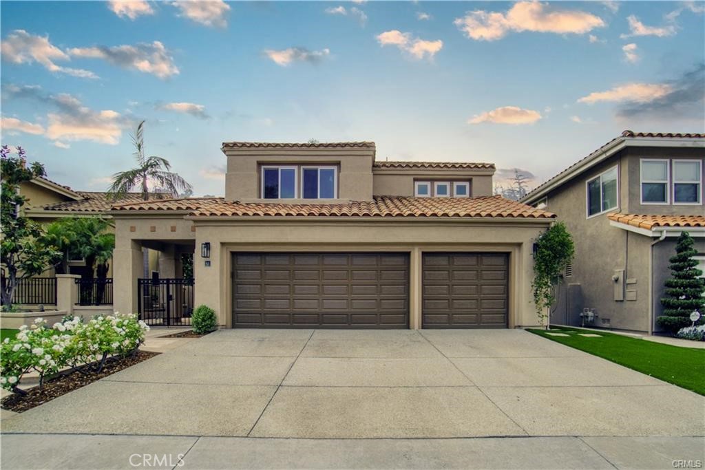 MLS #OC25278470 image #1