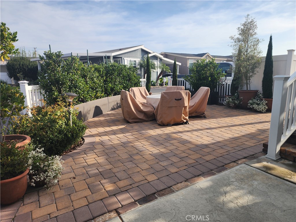 MLS #OC25278542 image #5