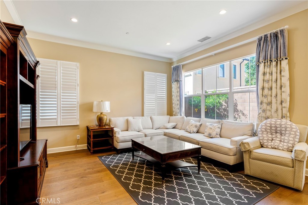 MLS #OC25278543 image #12