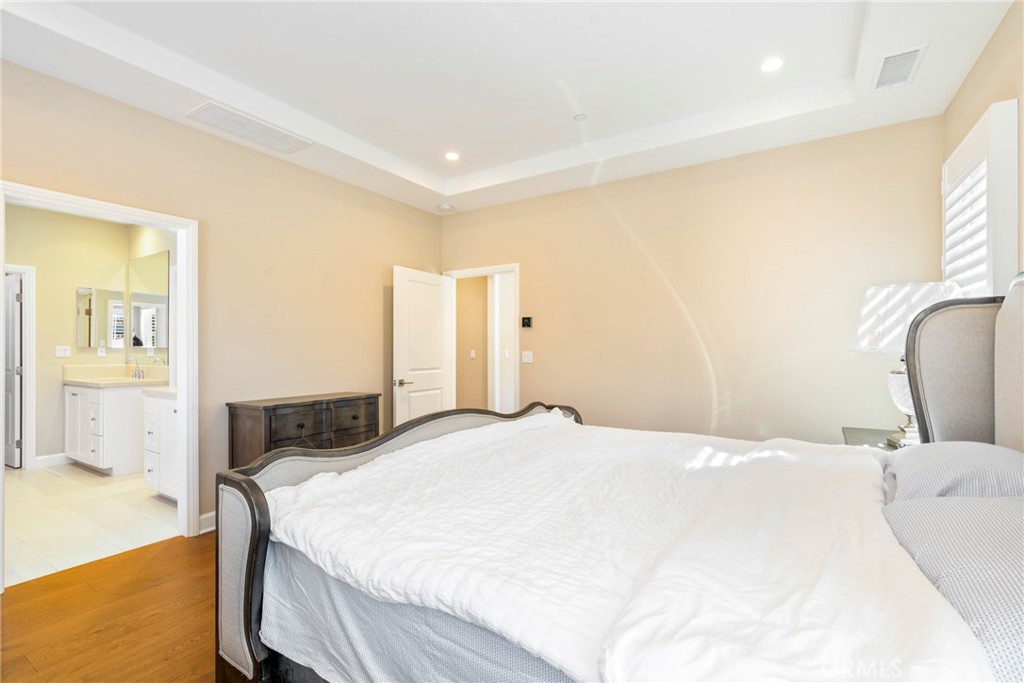 MLS #OC25278543 image #18