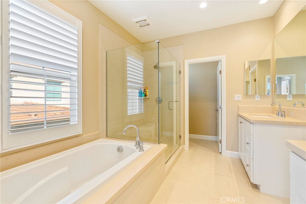 MLS #OC25278543 image #20