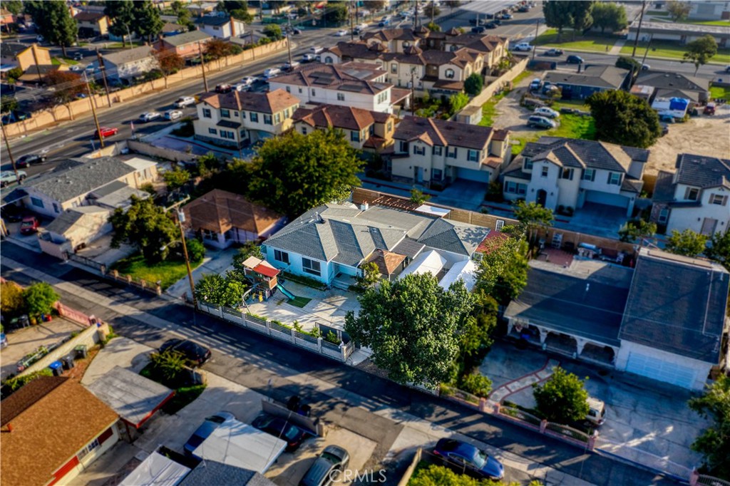 MLS #OC25278637 image #17