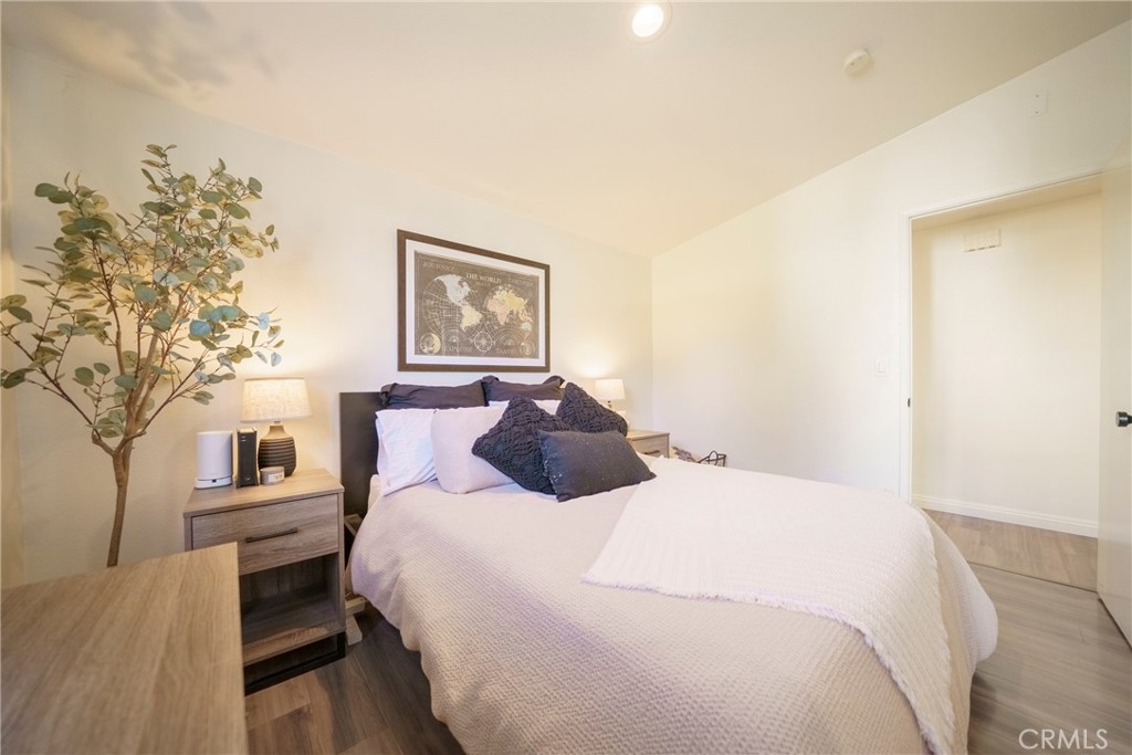 MLS #OC25278747 image #16