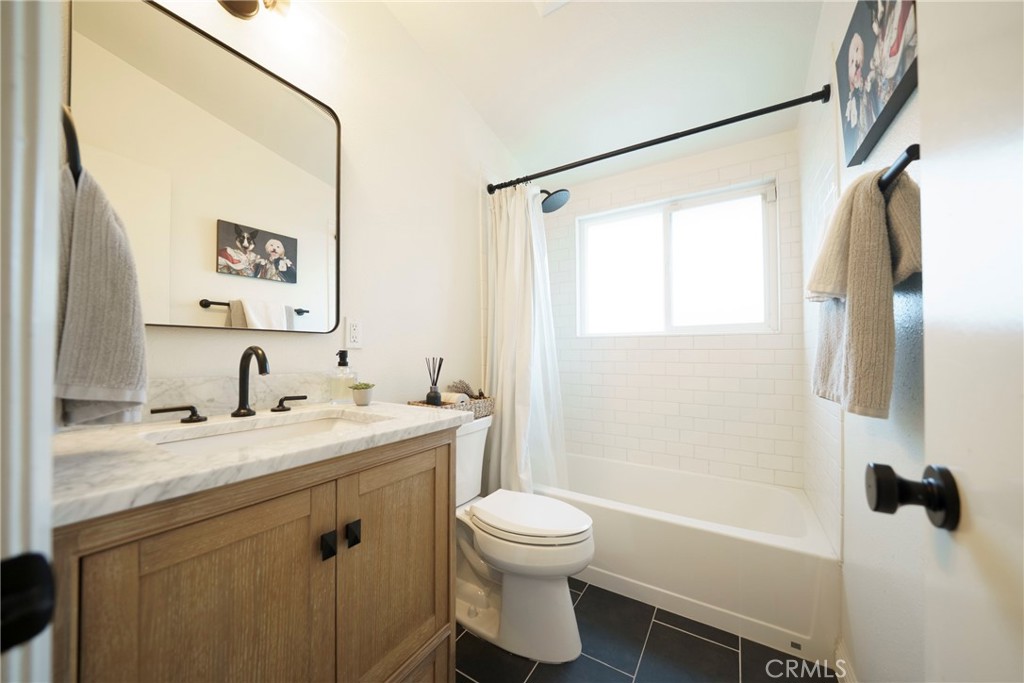 MLS #OC25278747 image #17