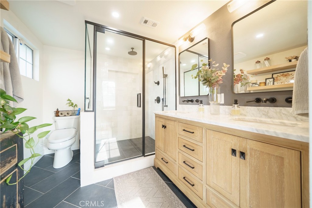 MLS #OC25278747 image #23