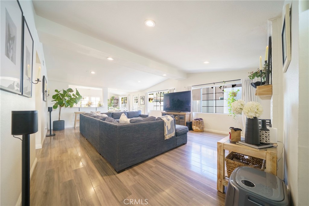 MLS #OC25278747 image #4