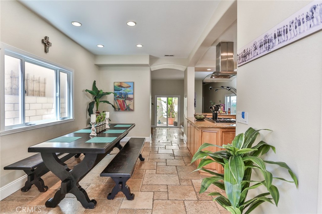 MLS #OC25278953 image #2