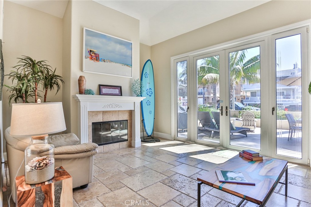 MLS #OC25278953 image #3