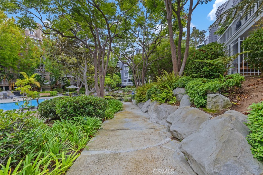 MLS #OC25278995 image #24