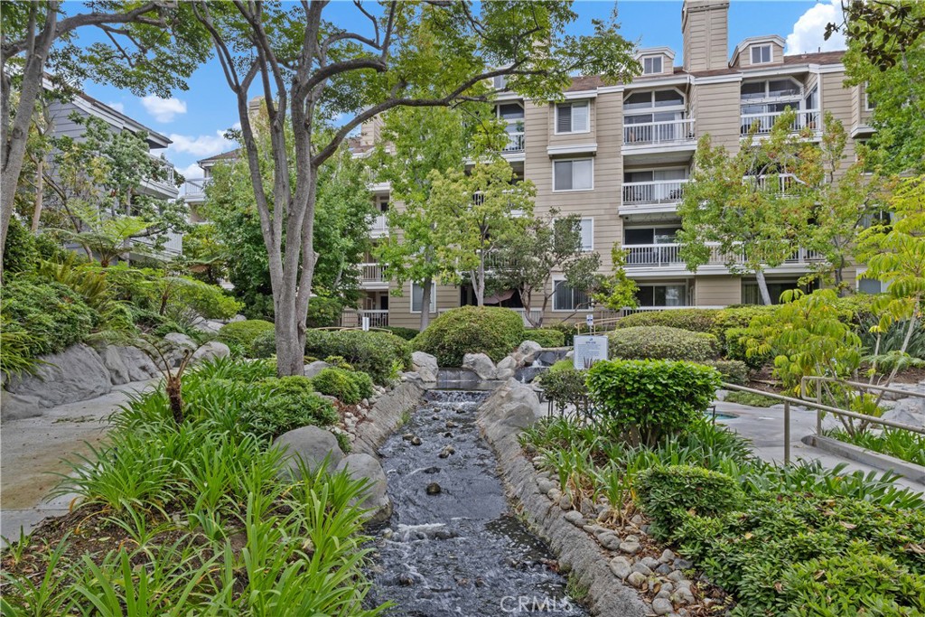 MLS #OC25278995 image #27