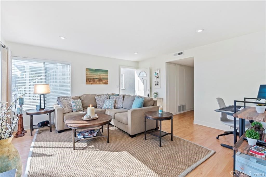 MLS #OC25279004 image #12