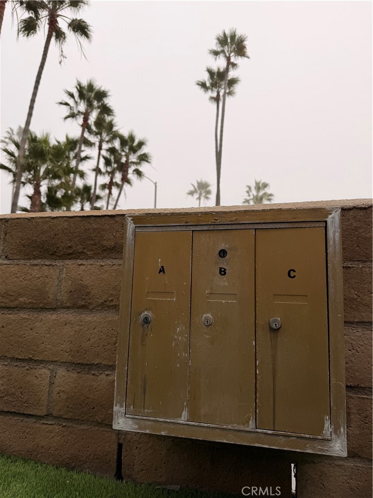 MLS #OC25279004 image #24