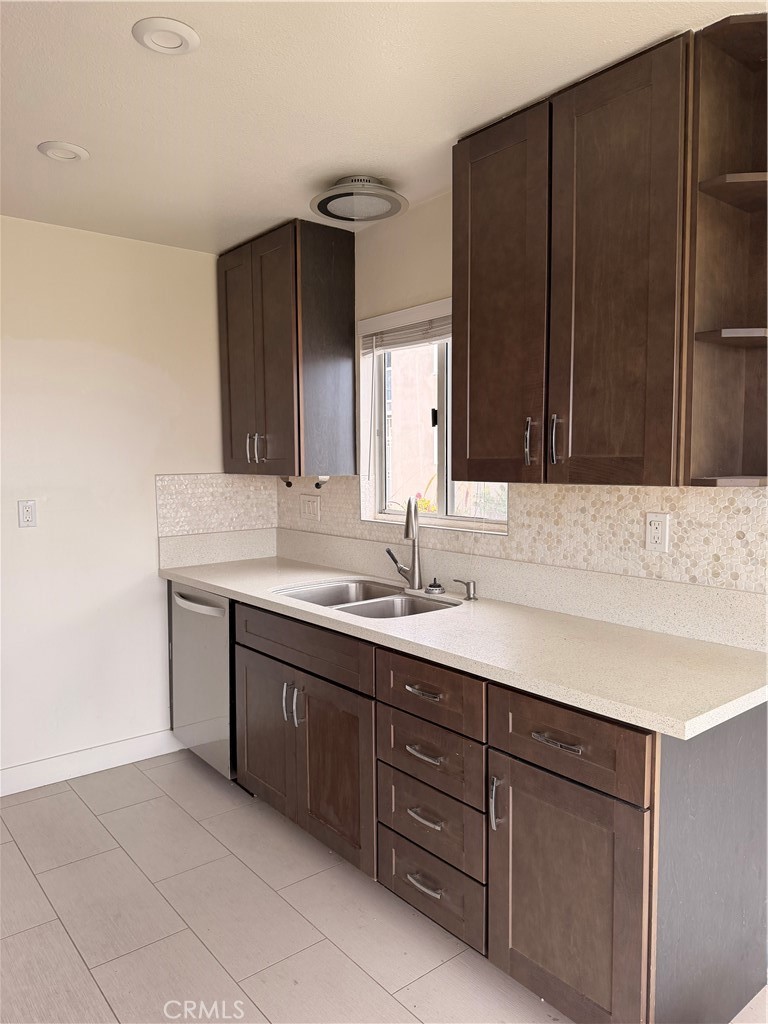 MLS #OC25279004 image #8