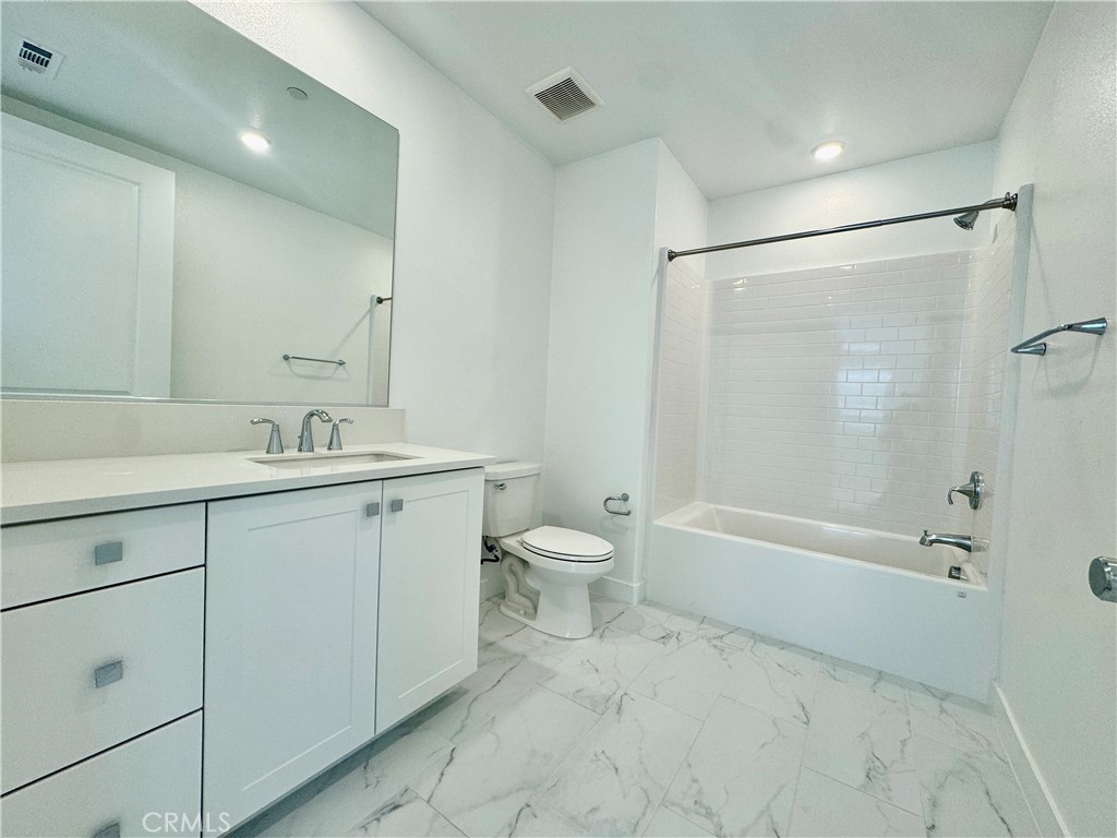 MLS #OC25279030 image #16