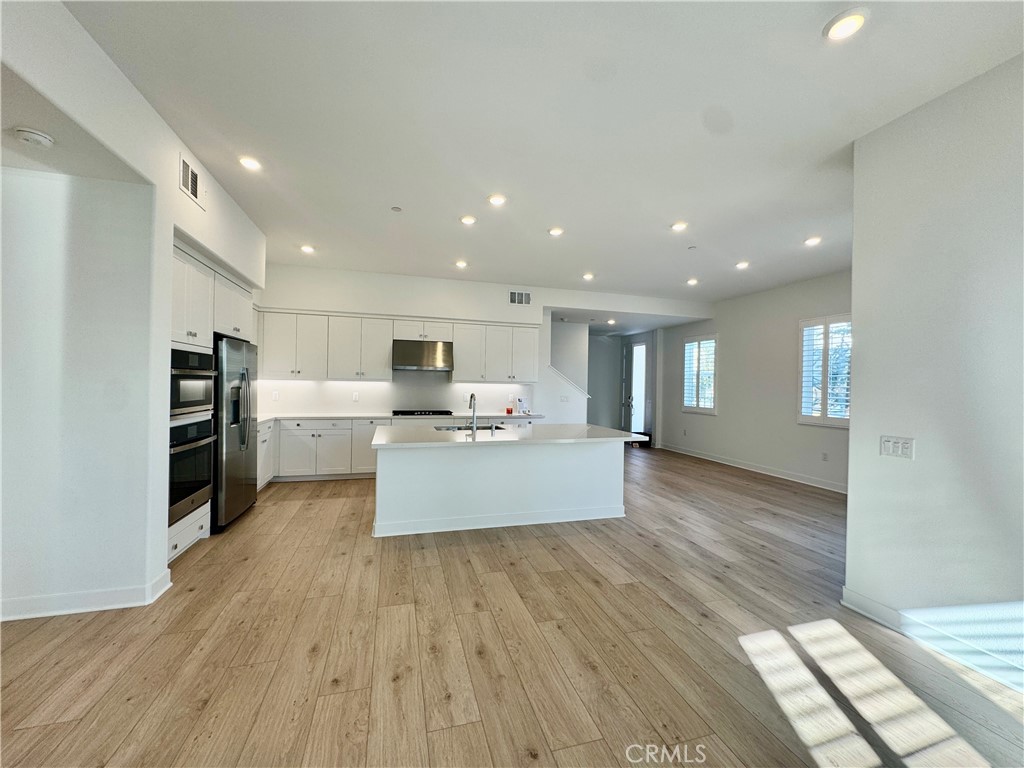 MLS #OC25279030 image #8