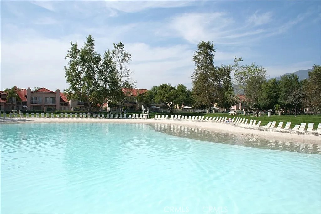 MLS #OC25279034 image #35