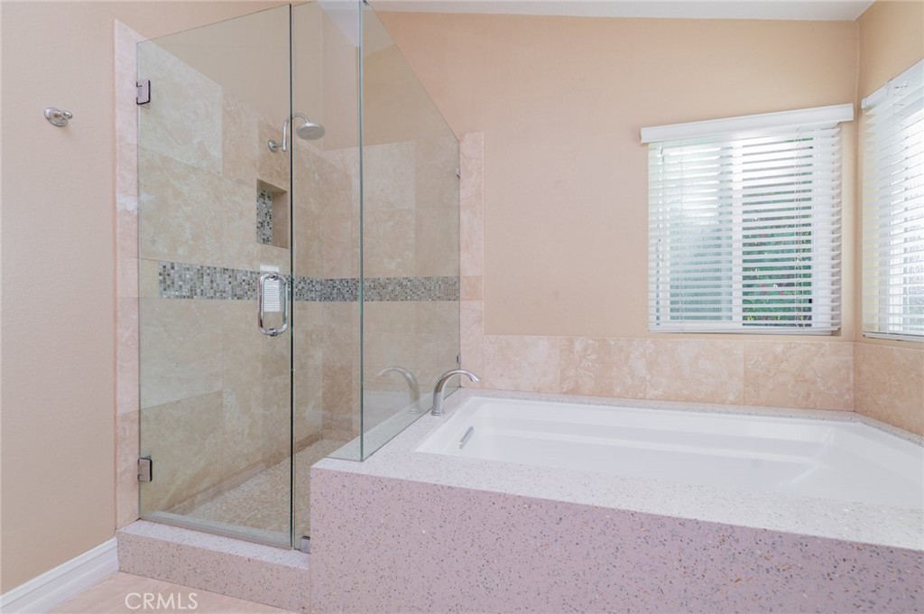 MLS #OC25279056 image #18