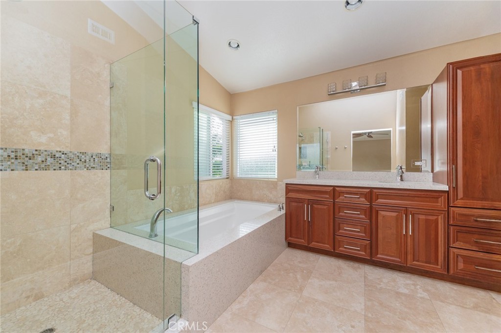 MLS #OC25279056 image #20