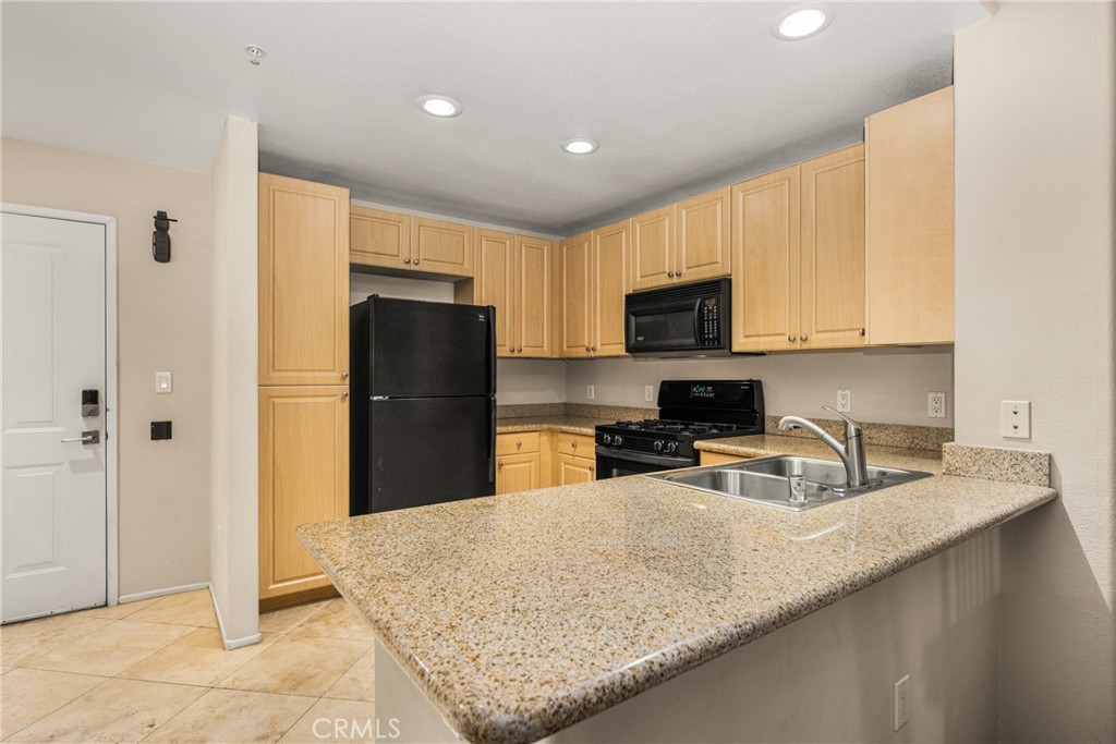 MLS #OC25279074 image #0