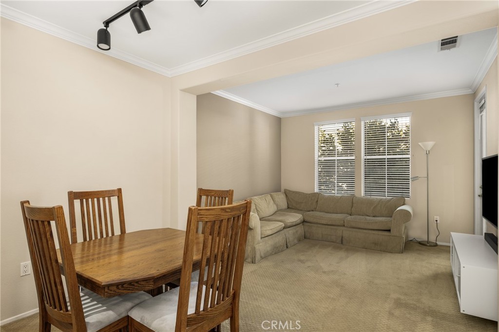 MLS #OC25279074 image #10