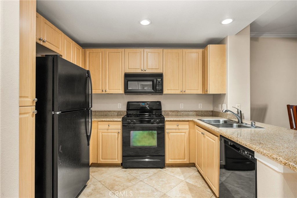 MLS #OC25279074 image #16