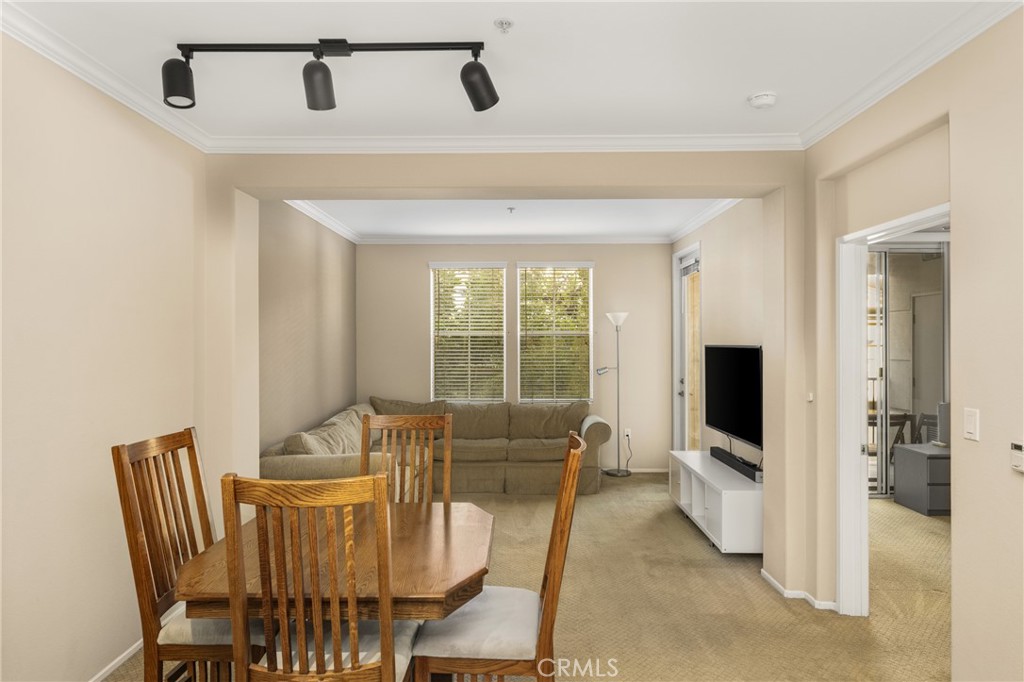 MLS #OC25279074 image #2