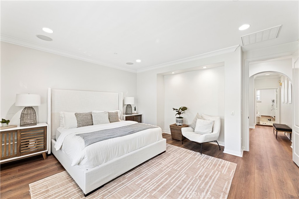 MLS #OC25279130 image #32