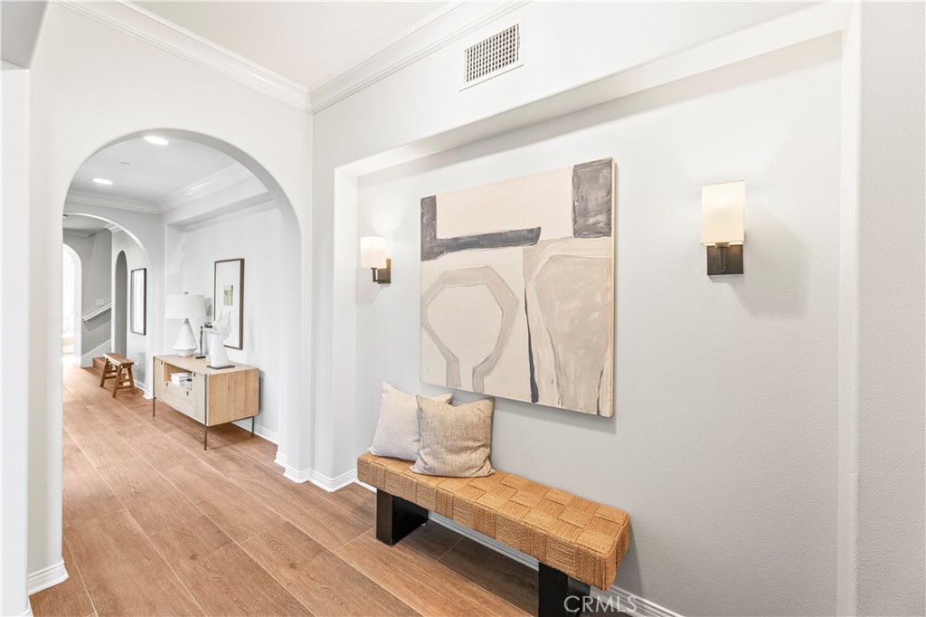 MLS #OC25279130 image #5